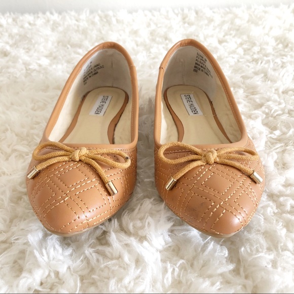 Steve Madden Illiane Quilted Leather Ballet Flats - Picture 2 of 8